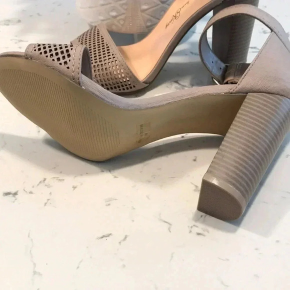 Penny lover Kenny heels  women size 8m - Picture 4 of 6